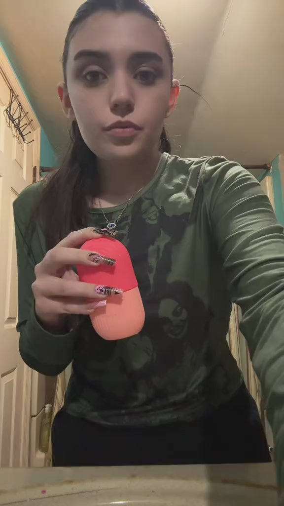 GlowBear™ Ice Face Roller – Pore Tightening & De-Puff Skin Tool